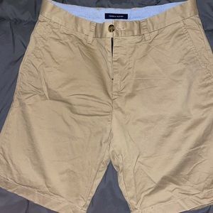 Men’s Tommy Hilfiger khaki shorts